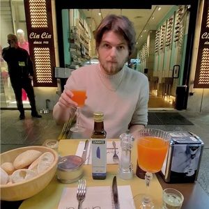 Meet your Posher, Benjamin